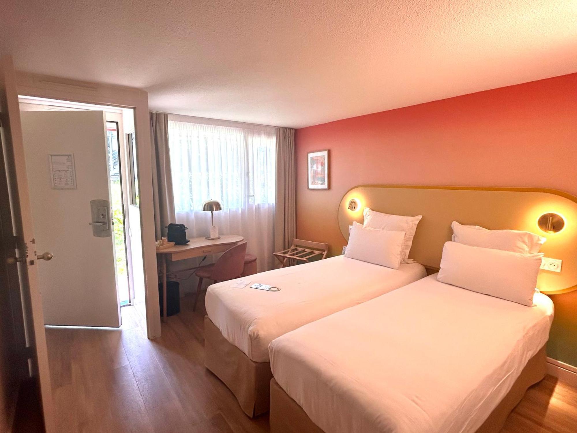 Sure Hotel By Best Western Biarritz Aeroport Esterno foto